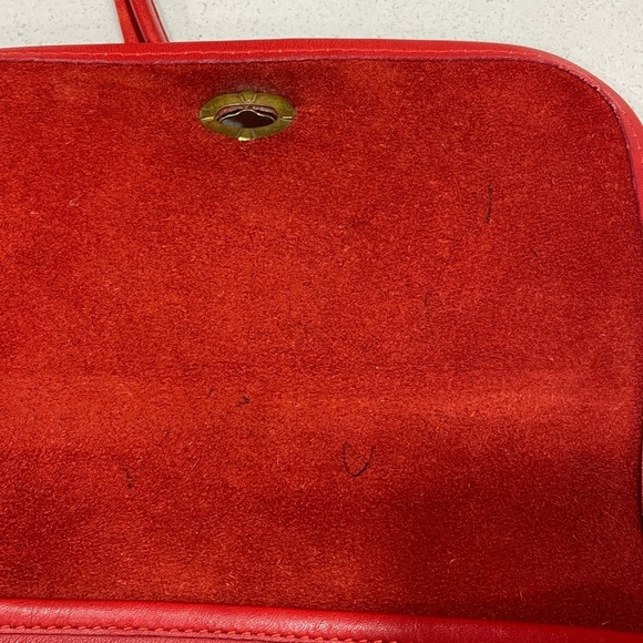 Vintage late 1970’s-Early 1980’s Coach Dinky Leather Bag Made In New York City - Picture 11 of 14